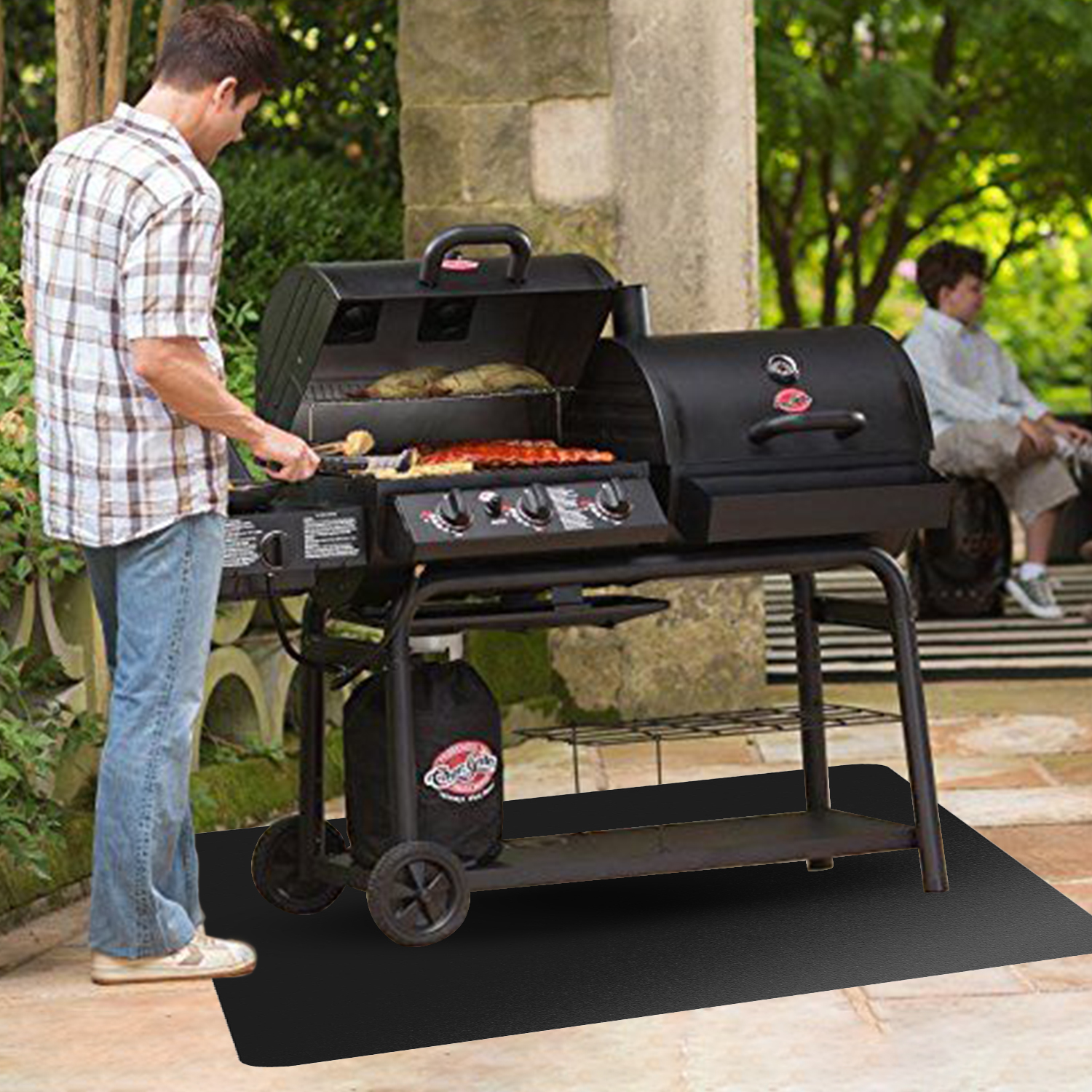 Custom Size Anti Slip BBQ Under Grill Mat Black Deck Protector for Outdoor Use
