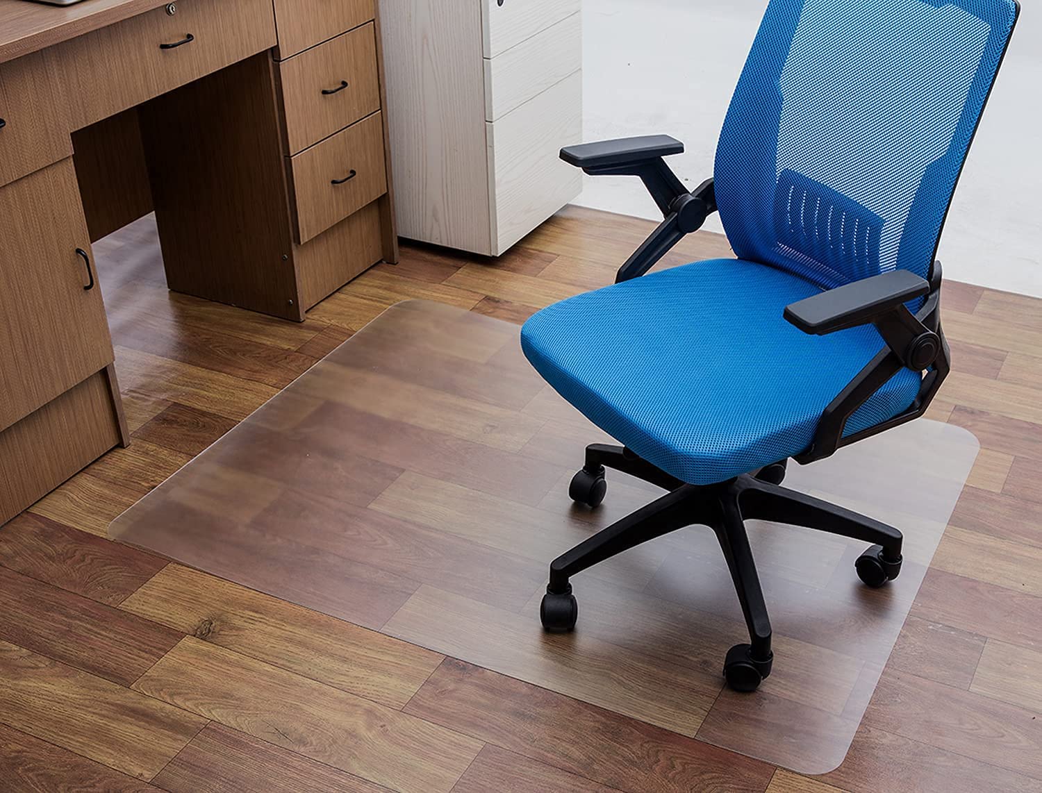 Eco-friendly Vinyl Office Desk Chair Mat for Hard Floors 
